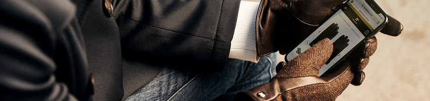 elegantes guantes marrones para smartphone para hombre