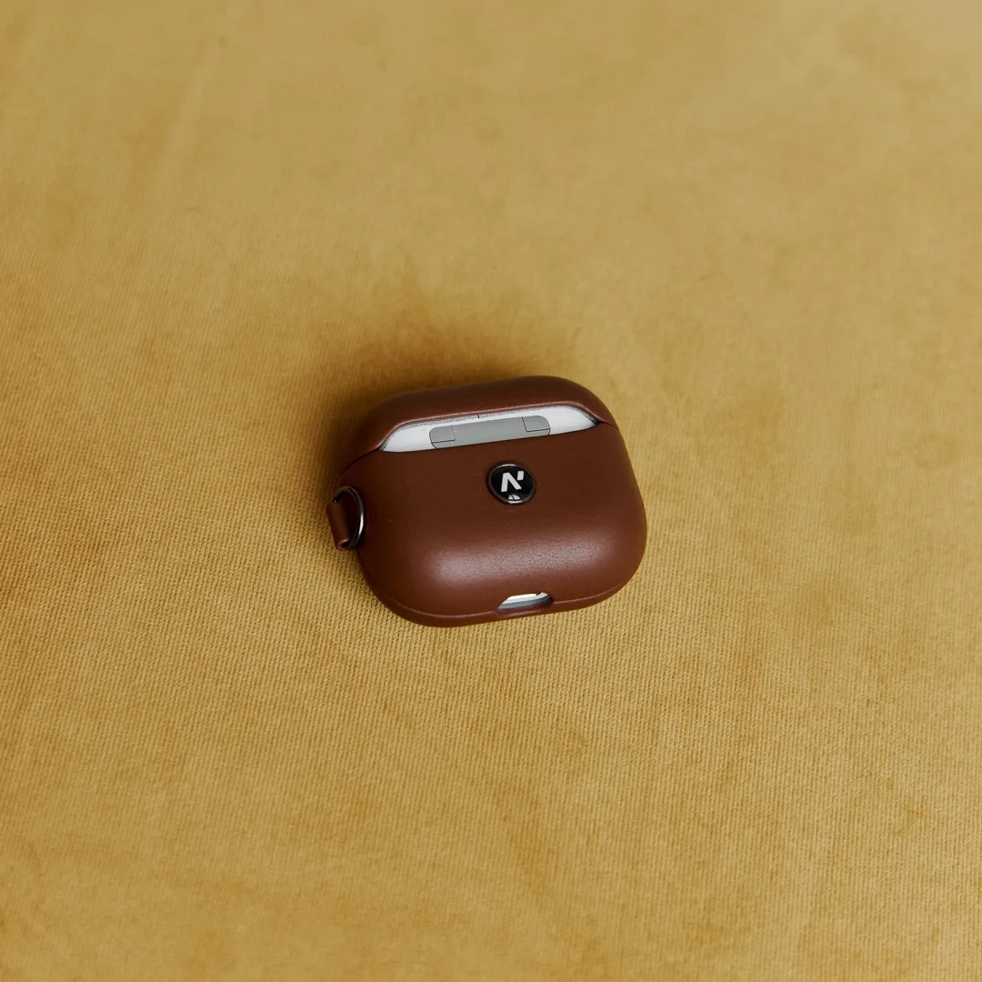 caja de airpods marrón