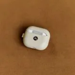 funda airpods beige